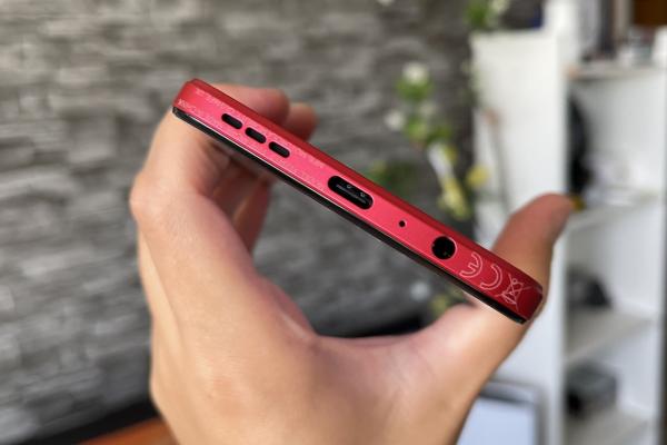 Motorola Moto G84 5G: Acustica stereo echilibrată, livrează la înalte