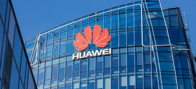 Huawei ar putea valora mai mult decât Apple dacă se listează la bursă în 2024