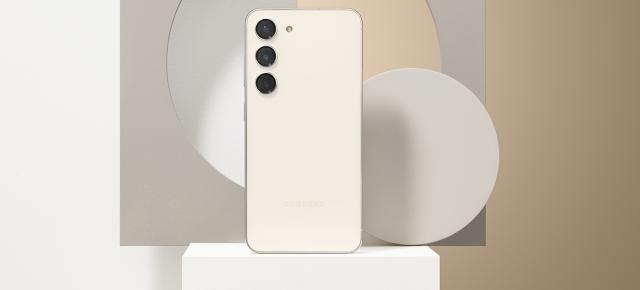 Turul Magazinelor #1372: Baterie externă GIGANTICĂ, cel mai ieftin Galaxy S23, troler de cabină cu discount