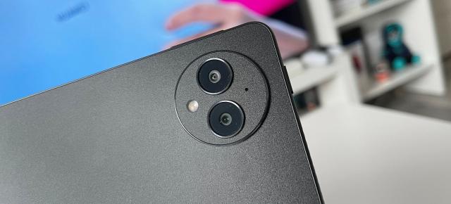 HUAWEI MatePad Pro 13.2: Camera tipică de pe tablete, doar că una duală + funcție FollowCam pe camera frontală