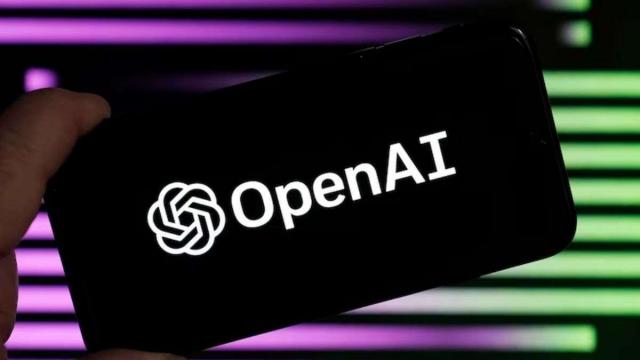 <b>OpenAI lansează magazinul de aplicații pentru chatboți personalizați; GPT Store, noua destinație pentru abonații ChatGPT Plus</b>OpenAI tocmai a anunțat lansarea GPT Store, un magazin de aplicații pentru versiuni personalizate ale popularului său chatbot, ChatGPT. Acest pas marchează o evoluție semnificativă pentru compania de inteligență artificială, care își extinde astfel..