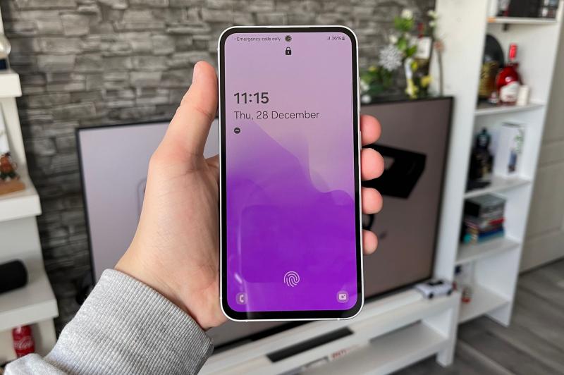 Samsung Galaxy S23 FE - Galerie foto Mobilissimo.ro: Samsung-Galaxy-S23-FE-Foto-produs_048.jpg