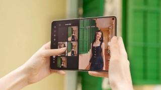 Pliabilul lat devine noul câmp de luptă: HONOR pregătește pentru ianuarie un model cu 2 nm și baterie de 7.000 mAh