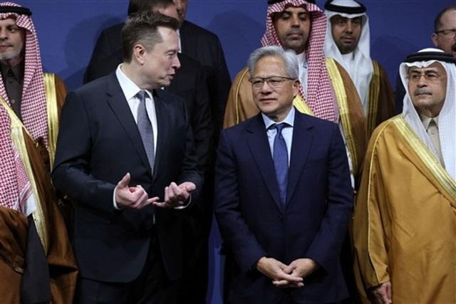 China ar putea reduce rapid decalajul în litografia avansată, susțin Jensen Huang și Elon Musk