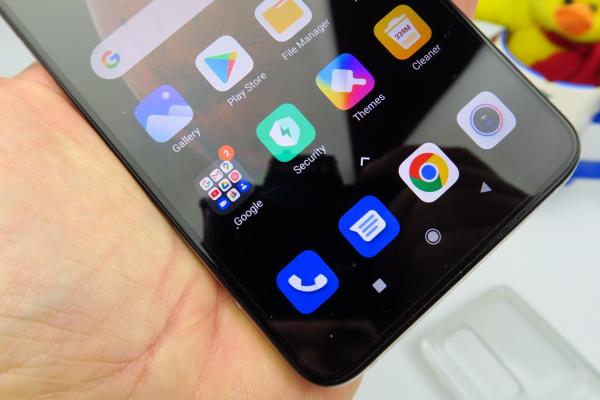 Xiaomi Mi 10T 5G: OS, UI, aplicaţii cu un MIUI 12 inspirat de iOS