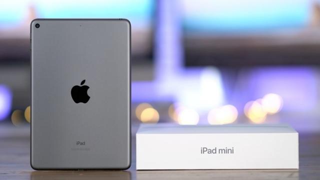 <b>Detalii despre roadmap-ul Apple sosesc de la analistul Ming-Chi Kuo; Un nou iPad la toamnă, refresh iPad Mini în 2021 și ochelari AR în 2022</b>Încă o dată analistul Ming-Chi Kuo iese la înaintare și are vești despre viitoarele produse pregătite de către Apple, pe listă numărându-se și iPad-uri de nouă generație. Potrivit informațiilor comunicate de către acestea sunt mari 