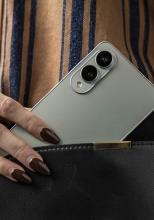 Galaxy S25 Edge e în sfârșit oficial; Flagship-ul cu talie de doar 5.8 mm are procesor Snapdragon 8 Elite, dar face compromis la baterie