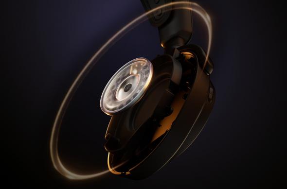 Arctis Nova Pro Omni - Fotografii oficiale: arctis_nova_pro_omni_context_driver.jpg