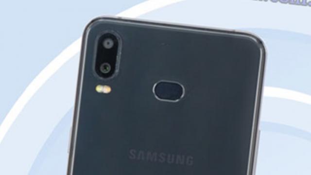 <b>Samsung Galaxy P30 este certificat de către TENAA; Nu are scanner de amprente în ecran</b>Multe zile am trăit cu impresia că primul smartphone Samsung cu scanner de amprente integrat în ecran va fi Samsung Galaxy P30, asta cel puțin până când un leaker chinez ne-a dezvăluit că nu va fi cazul unei asemenea componente pe 