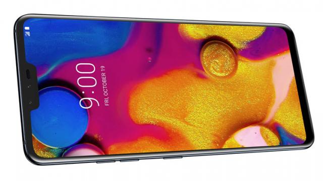 <b>LG V40 ThinQ este acum oficial! Phablet de 6.4 inch cu procesor SD845 și cameră foto triplă în spate</b>În cadrul unui eveniment special de presă organizat în New York, sud-coreenii de la LG Electronics au anunțat lansarea smartphone-ului LG V40 ThinQ, phablet cu diagonală de 6.4 inch și dotări de top ce se livrează și cu o cameră foto triplă