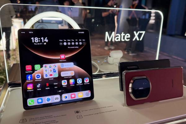 Primele produse HUAWEI din 2026 lansate oficial în România; FreeClip 2, Mate X7, MatePad 11.5 S și cel mai arătos router prezentate la etajul 17 în One Tower