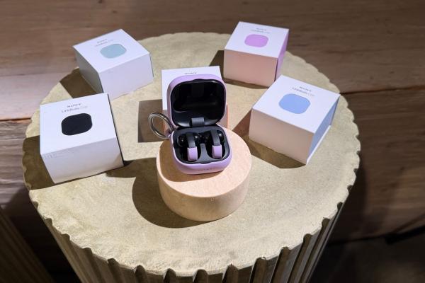 Am pus urechea pe noile căşti Sony LinkBuds Clip, într-un studio de masterizare din Belgia (Video)