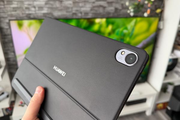 HUAWEI MatePad 11.5 S (2026): Cameră cu AF bună pentru fotografiat documente, 8 mpx pentru apeluri video