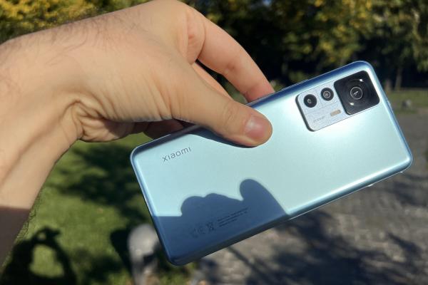 Xiaomi 12T Pro: Design închegat, tribut predecesorilor, cu elemente clasice Xiaomi 12