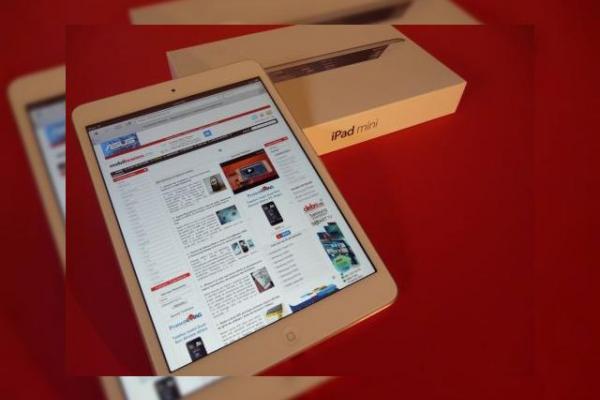 iPad Mini unboxing Mobilissimo.ro - scoatem din cutie o tabletă Apple inedită (Video)