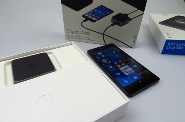 Microsoft Lumia 950 XL - Accesorii: Microsoft-Lumia-950-XL_008.JPG