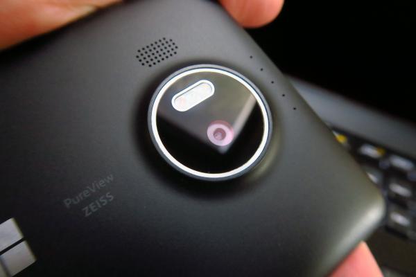 Microsoft Lumia 950 XL: Cameră cu detalii bune şi zoom capabil, departe totuşi de moştenirea Pureview/ Zeiss