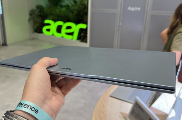 Acer Swift Air 16 - Fotografii hands-on IFA 2025: IMG_2600.jpg