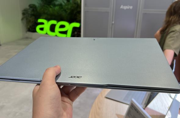Acer Swift Air 16 - Fotografii hands-on IFA 2025: IMG_2599.jpg