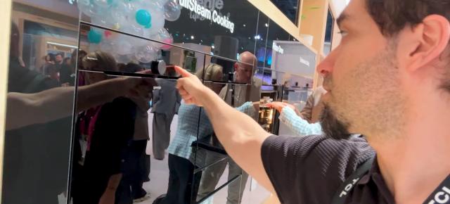 IFA 2025: Chiar și cuptoarele electrice reușesc să impresioneze! Gorenje G800 se deschide la o apăsare de buton (Video)