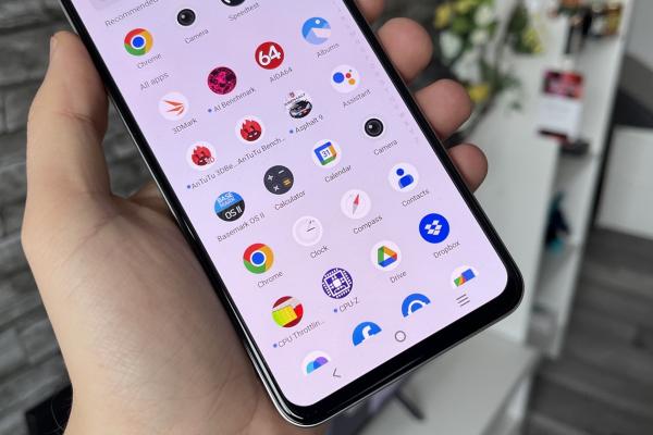 vivo X80 Lite: Benchmark-uri tipice de telefon midrange de sub 2000 de lei