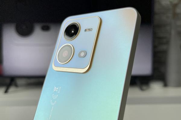vivo X80 Lite: Camera pusă la treabă la cel mai viral conac din Bucureşti şi muuuuulte selfie-uri
