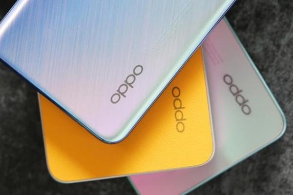 OPPO Reno 10 Pro are designul dezvăluit în scheme 2D; Va aduce cameră telephoto, procesor Dimensity 8200
