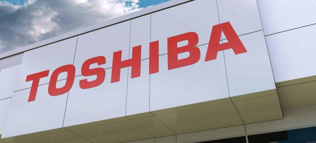 Toshiba, companie cu o istorie de 147 de ani, vândută către un fond de investiții privat pentru suma de 15 miliarde de dolari