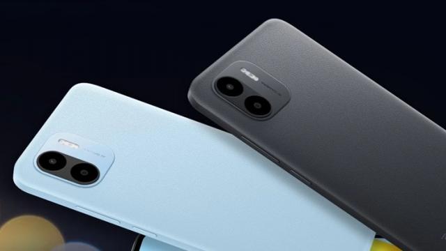 <b>Redmi A2 apare în Google Play Console; Noul telefon cu Android Go are designul și câteva specificații dezvăluite</b>Nu cu mult timp în urmă testam Redmi A1, un telefon care costă aproximativ 399 lei. Ei bine, iată că se pregătește și un succesor pentru acest model. Se numește Redmi A2 și e posibil să debuteze curând, având în vedere că a primit deja mai multe