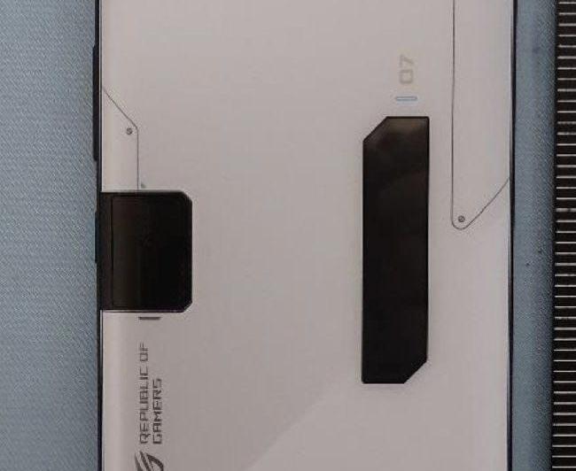 ASUS ROG Phone 7 - Leak fotografii: ASUS-ROG-Phone-7 (1).jpg