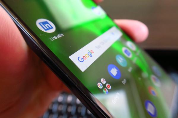 Motorola Moto G6: Display slab la luminozitate şi contrast