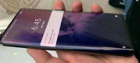 OnePlus 7 Pro se afișează în presupuse fotografii reale, cu display curbat spre margini și CPU Snapdragon 855