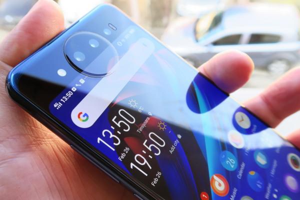 Vivo NEX Dual Display Review