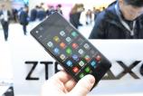 ZTE-AXON-M_025.JPG