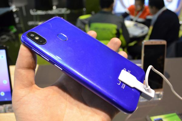MWC 2018: Leagoo S9 prezentare hands-on - clona iPhone X care parcă măreşte decupajul de ecran în stil iPhone X (Video)