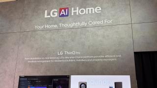 Am luat la pas standul LG: robot dirijor, UltraGear la 1.000 Hz și frigider care îți învață programul