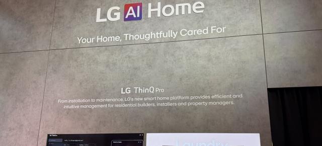 Am luat la pas standul LG: robot dirijor, UltraGear la 1.000 Hz și frigider care îți învață programul