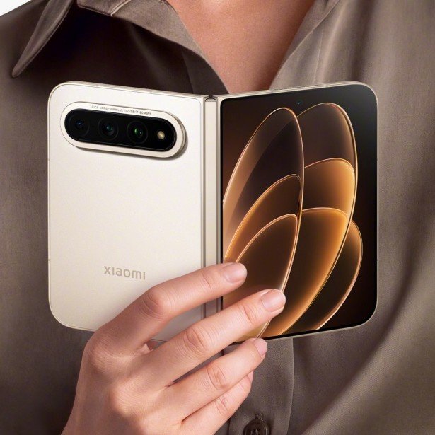 Xiaomi 18 Fold - Design, culori (Leak) (galerie)