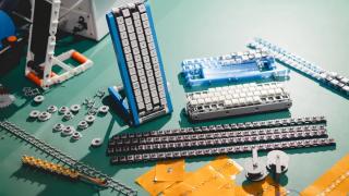 Google a făcut o tastatură pe bandă rulantă: nu mai cauți tastele, vin ele la deget