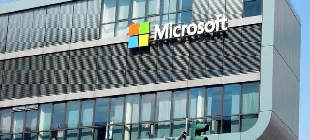 După Adobe, Brandon Thomas atacă și Microsoft Office: apar alternative gratuite pentru Word, Excel și PowerPoint
