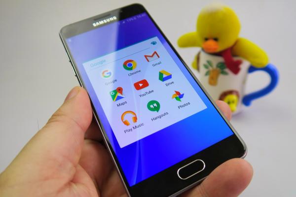 Samsung Galaxy A5 (2016): OS, UI, aplicaţii din epoca Lollipop, cu TouchWiz pre-S7