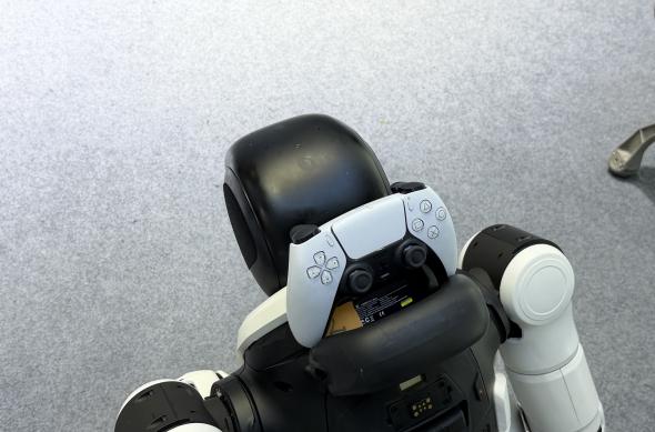 Turul standului Agibot la MWC 2026: Photo 05.03.2026, 11 54 21.jpg