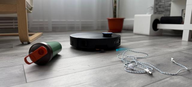 Dreame X60 Ultra Complete Review: Aspiratorul robot care redefinește curățarea covoarelor la 35000 Pa, dar și spălarea petelor uscate folosind lavete termice 