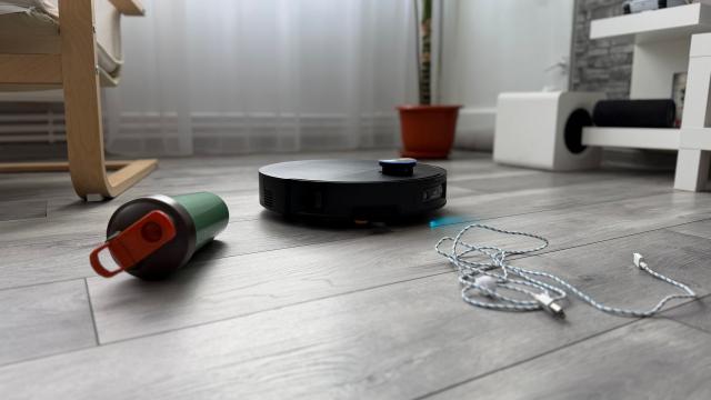 <b>Dreame X60 Ultra Complete Review: Aspiratorul robot care redefinește curățarea covoarelor la 35000 Pa, dar și spălarea petelor uscate folosind lavete termice </b>Era puțin trecut de mijlocul lunii ianuarie atunci când descopeream cu stupoare că Auchan începe să vândă mărțișoare, cu mult înainte de sărbătoarea care marchează începutul primăverii. Dar asta nu e tot, pentru că în urmă 