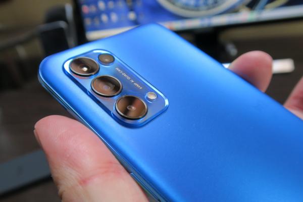 Oppo Reno5 5G și Reno5 Lite sunt acum disponibile în magazinele din România; Iată unde le poți găsi