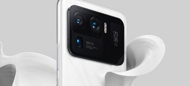 Xiaomi Mi 11 Ultra folosește un display de Mi Band 5 drept ecran secundar pe spate