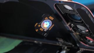 Disecția lui Pixel 11 Pro dezvăluie secretul din spatele HiLight: Un inel format din 8 LED-uri RGB, limitate de Google prin software