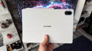 HUAWEI MatePad Air 2026: Cameră simplificată în spate, dar mult mai bună pentru selfie și apeluri video