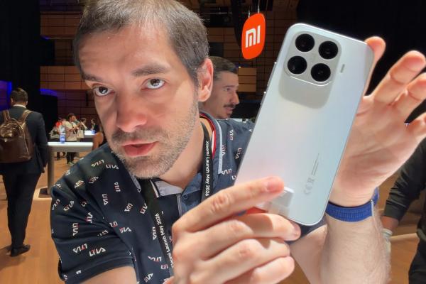 Xiaomi 17T Video hands-on din Viena: Setup foto LEICA cu zoom optic 5x + baterie de 6500 mAh într-un corp compact