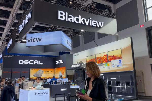Blackview și OSCAL au venit la IFA cu tot arsenalul: satelit, proiector, 30.000 mAh și chiar RTX 5060